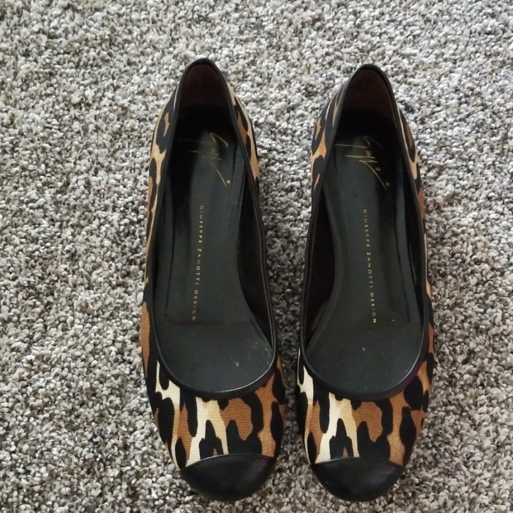 Giuseppe zanotti flats